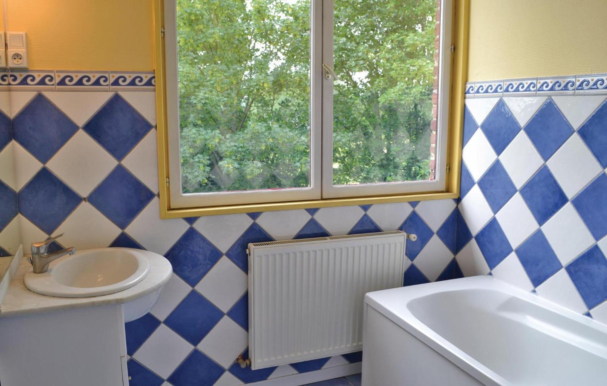 Pet Friendly Home In Quiestede With Kitchen Exterior photo